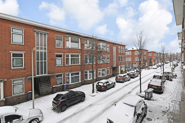 Medium property photo - Jan ten Brinkstraat 147, 2522 HX Den Haag